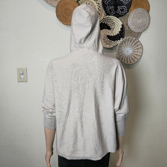 Sioni beige 3/4 sleeve blouse with cap Size Large - Picture 1 of 2